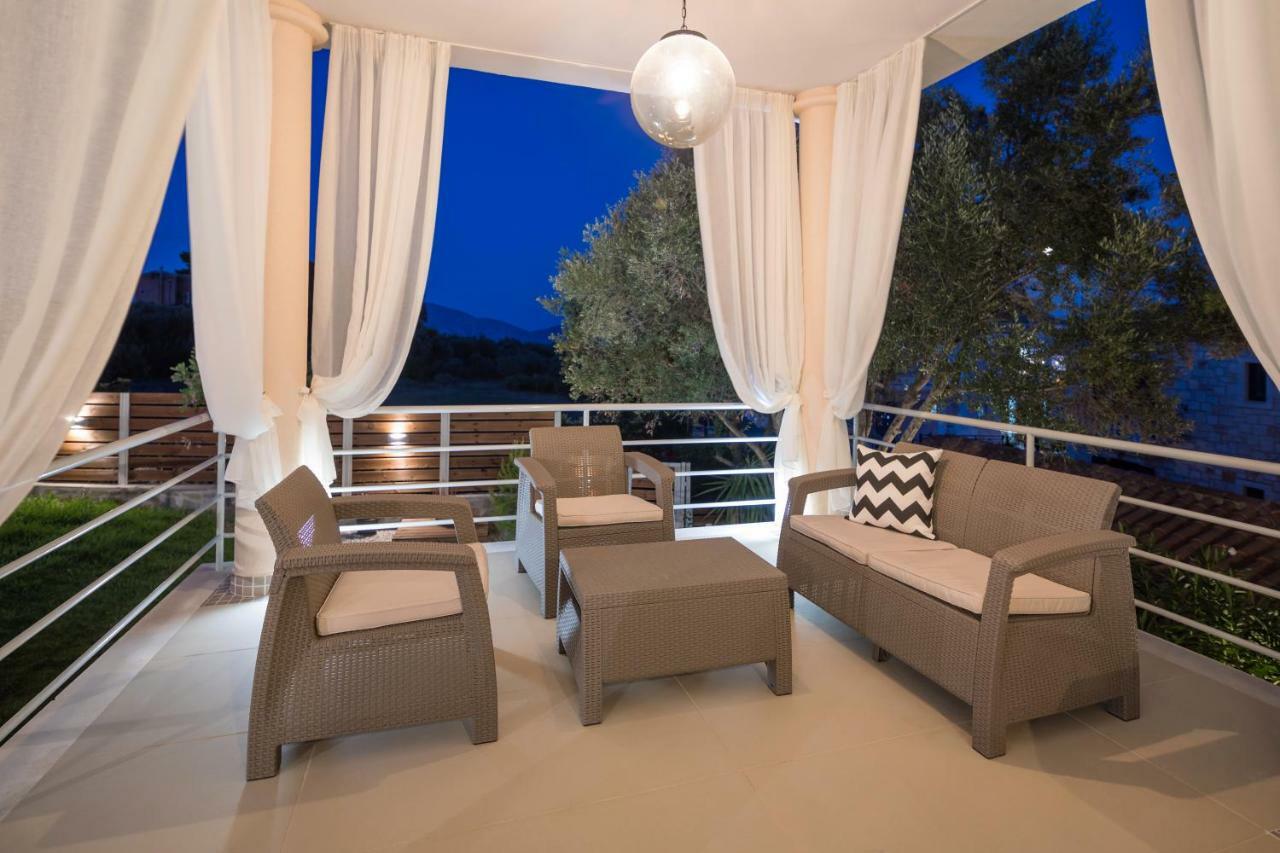 Villa Annaset Lithakia  ภายนอก รูปภาพ